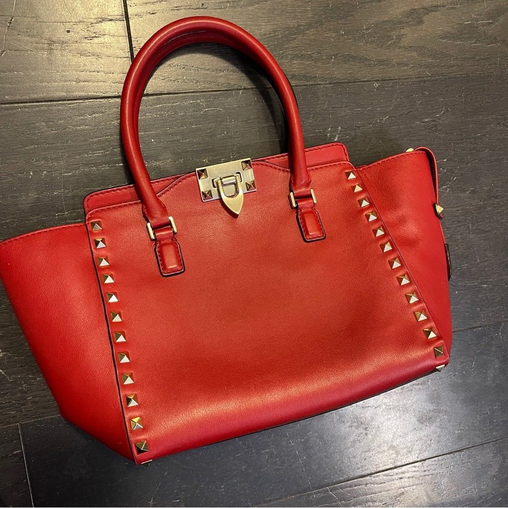 Authentic Valentino Red Leather Rockstud Trapeze Tote handbag women